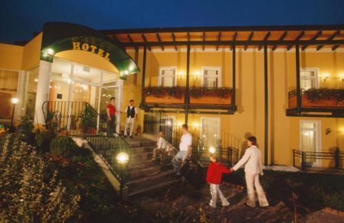 Gasthof Hotel Zum Weinberg Kohfidisch Buitenkant foto